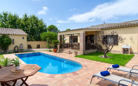 Sunrise: Blue, Swimming Pool, Composite Material, Shade, Resort, Estate, Hacienda, Villa, Leisure Centre