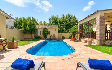 Sunrise: Blue, Swimming Pool, Composite Material, Shade, Resort, Estate, Hacienda, Villa, Leisure Centre