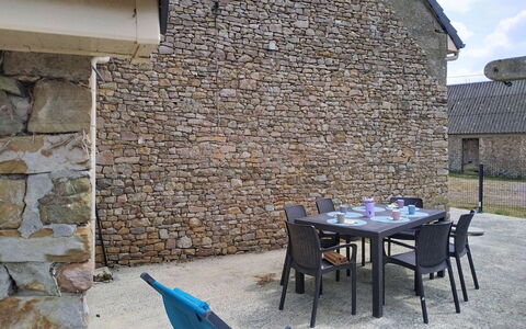 Maison en Pierre: Blue, Swimming Pool, Composite Material, Shade, Resort, Estate, Hacienda, Villa, Leisure Centre