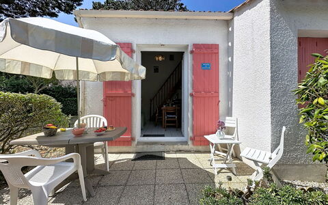 Les Maisons de la Mer: Blue, Swimming Pool, Composite Material, Shade, Resort, Estate, Hacienda, Villa, Leisure Centre