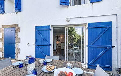 La Petite Maison du Golfe: Blue, Swimming Pool, Composite Material, Shade, Resort, Estate, Hacienda, Villa, Leisure Centre