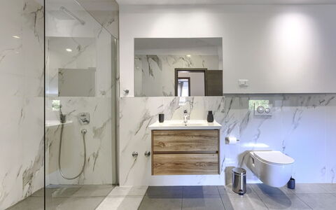 A.e.m: Flooring, Interior Design, Floor, Wall, Plumbing Fixture, Bathroom, Bathroom Cabinet, Sink, Tap, Mirror