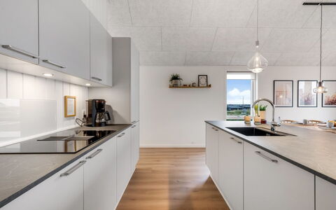Thormund - 400M from the Sea: Kitchen, Flooring, Ceiling, Floor, Interior Design, Countertop, Kitchen Appliance, Major Appliance