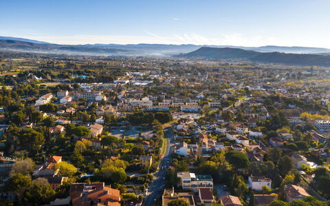 La Bressado: Daytime, Residential Area, Nature, Urban Area, City, Bird'S-Eye View, Landscape, Horizon, Beauty, Neighbourhood