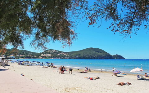 La Bressado: Blue, Body Of Water, Beach, Coast, Coastal And Oceanic Landforms, Sea, Shore, Vacation, Leisure
