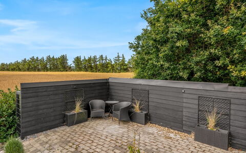 Meindor - 450M to the Fjord: Garden, Composite Material, Backyard, Landscaping, Siding, Plank, Yard, Hardwood, Shade