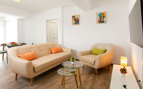 Elvix Nerja Center a: Furniture, Interior Design, Flooring, Couch, Floor, Wood, Room, Living Room, Textile, Ceiling