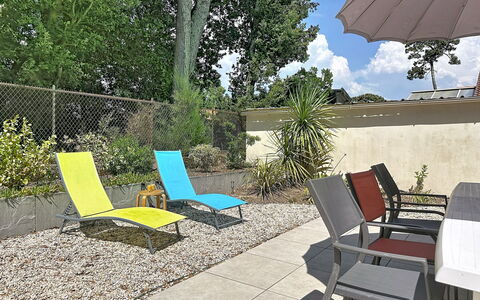 Claire Joie: Furniture, Outdoor Furniture, Chair, Composite Material, Sunlounger, Shade, Garden, Folding Chair, Backyard