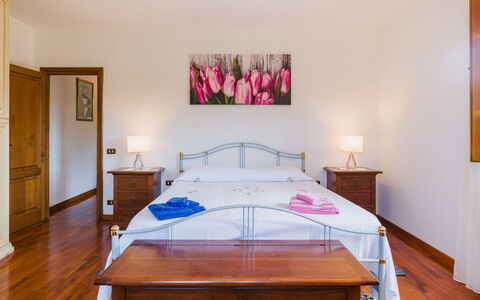 Casa Lulù: Furniture, Bed, Interior Design, Bedroom, Bed Sheet, Flooring, Floor, Ceiling, Bedding, Bed Frame