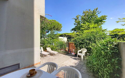 Villaggio Podere San Luigi: Residential Area, Home, Apartment, Urban Design, Balcony, Shade, Daylighting, Plaster