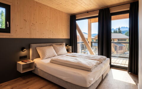 02 Nth055 18F Sup Chalet mit Sauna und Hot Tub 2 e: Balcony, Hardwood, Plank, Wood Stain, Lumber, Log Cabin, Eco Hotel, Hotel, Porch, Siding