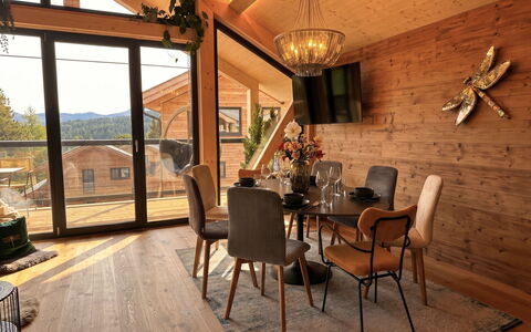 02 Nth056 18G Sup Chalet mit Sauna und Hot Tub 2 e: Furniture, Interior Design, Wood, Ceiling, Flooring, Wood Flooring, Floor, Living Room, Light Fixture, Lighting