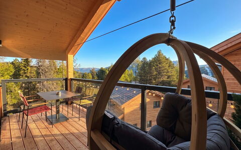 02 Nth056 18G Sup Chalet mit Sauna und Hot Tub 2 e: Wood, Wood Stain, Hardwood, Porch, Varnish, Log Cabin, Lumber, Balcony, Plank, Deck