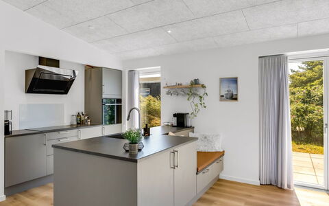 Lars - 350M from the Sea: House, Shrub, Home, Residential Area, Estate, Cottage, Hacienda, Yard, Shade, Lawn