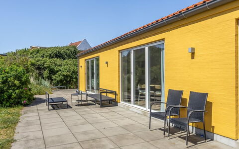 Lars - 350M from the Sea: House, Shrub, Home, Residential Area, Estate, Cottage, Hacienda, Yard, Shade, Lawn