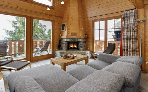 Prima 1084: Furniture, Wood, Interior Design, Flooring, Living Room, Ceiling, Floor, Table, Home, Chair
