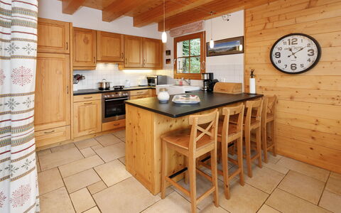 Prima 1084: Kitchen, Furniture, Flooring, Wood, Countertop, Interior Design, Cabinetry, Kitchen Appliance, Floor, Ceiling