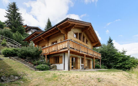 Prima 1084: Wood, House, Roof, Cottage, Home, Rural Area, Larch, Farmhouse, Village, Porch