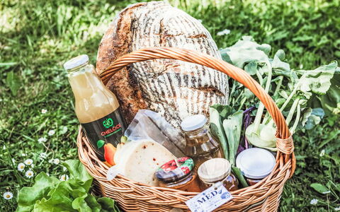 U Šenkýře Mikeše: Basket, Picnic, Picnic Basket, Wicker, Food, Fruit, Produce, Natural Foods, Hamper