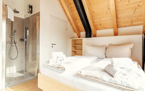 Niederwölz 602: Bedroom, Bed, Interior Design, Bedding, Bed Sheet, Bed Frame, Room, Pillow, Hardwood, Linens