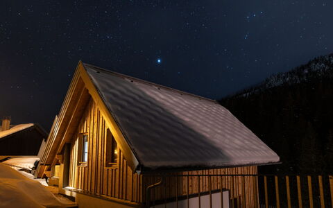 Niederwölz 603: House, Roof, Winter, Home, Cottage, Mountain Range, Freezing, Hill Station, Slope