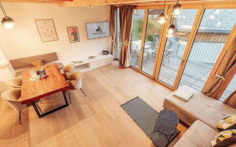 Niederwölz 603: Interior Design, Flooring, Furniture, Floor, Wood Flooring, Wood, Ceiling, Laminate Flooring, Lighting, Living Room