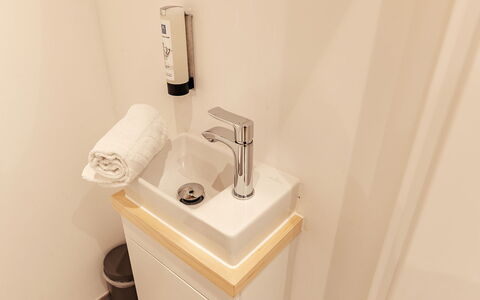Niederwölz 603: Plumbing Fixture, Bathroom Sink, Plumbing, Sink, Tap, Bathroom, Room