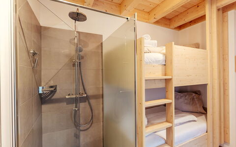Niederwölz 606: Wood, Interior Design, Flooring, Floor, Bed, Ceiling, Bedroom, Furniture, Room, Bunk Bed