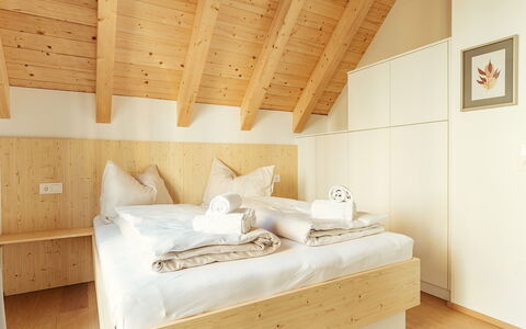 Niederwölz 606: Home, Cottage, Bedroom, Hardwood, Wood Stain, Wood Flooring, Hotel, Bed, Bedding, Varnish