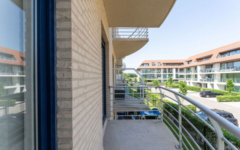 Goldsands Iii with Parking: Balcony, Handrail