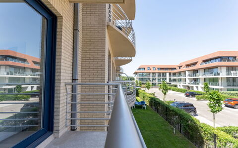 Goldsands Iii with Parking: Balcony
