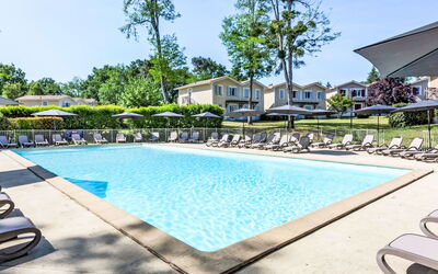 Barbaste 602: Residential Area, Resort, Swimming Pool, Estate, Outdoor Furniture, Leisure, Umbrella, Garden, Landscaping, Eco Hotel