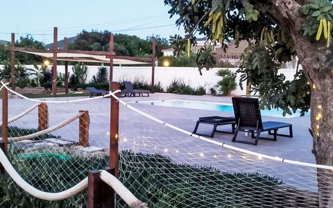 Mar de Cristal Playa Honda 500: Shade, Swimming Pool, Outdoor Structure, Resort, Backyard, Water Feature