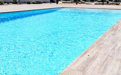 Mar de Cristal Playa Honda 500: Blue, Water, Swimming Pool, Composite Material, Leisure, Outdoor Furniture, Resort, Shade