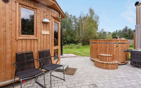Ingebore - 500M from the Sea: Wood, Wood Stain, Hardwood, Cottage, Log Cabin, Yard, Winter, Garden Buildings, Deck