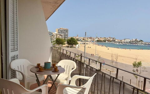 Aubí: Blue, Balcony, Handrail, Apartment, Fence, Sea, Resort, Condominium, Swimming Pool, Hotel