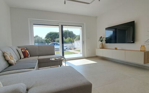 Duplex: Blue, Balcony, Handrail, Apartment, Fence, Sea, Resort, Condominium, Swimming Pool, Hotel