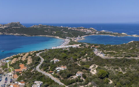 Vacanze Levante: Blue, Body Of Water, Water, Coast, Coastal And Oceanic Landforms, Sea, Headland, Landscape, Cove, Ocean