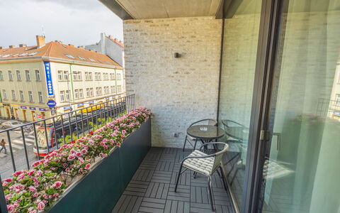 Smichov Kosire Jinonice 1: Apartment, Composite Material, Condominium, Balcony, Daylighting, Tile