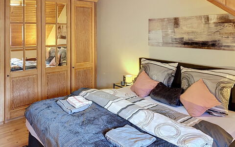 Janike: Furniture, Bed, Interior Design, Bedroom, Bedding, Bed Sheet, Wood, Floor, Flooring, Room