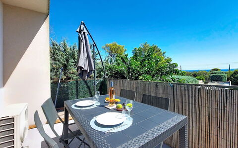 Les Terrasses des Hautsdefonsainte: Furniture, Outdoor Furniture, Chair, Shade, Outdoor Table, Balcony, Deck, Fence, Kitchen & Dining Room Table, Hardwood