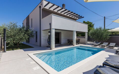 Laluma: Swimming Pool, Composite Material, Home, Shade, Resort, Estate, Concrete, Villa, Design, Courtyard