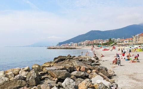 Onda Blu House: Coast, Beach, Coastal And Oceanic Landforms, Shore, Sea, Summer, Vacation, Bank, Ocean, Recreation