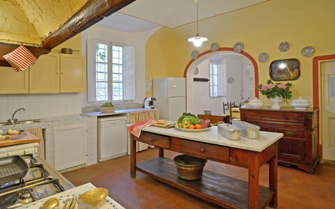 Villa Gioli: Furniture, Interior Design, Flooring, Wood, Cabinetry, Kitchen, Floor, Ceiling, Countertop, Room