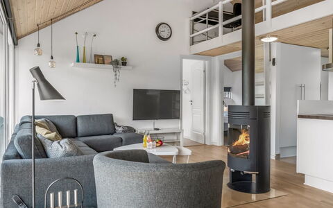Tuva - 3.5Km from the Sea: Wood, Flooring, Floor, Interior Design, Furniture, Wood Flooring, Living Room, Ceiling, Room