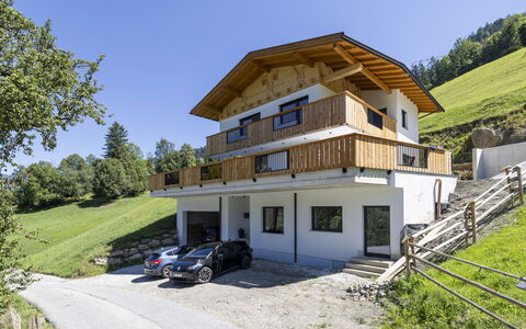 Eberharter am Schweinberg: House, Home, Roof, Cottage, Hill Station, Slope, Village, Porch, Mountain Village, Balcony