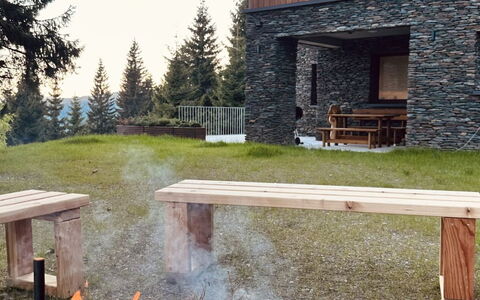 Rebelka: Lawn, Cottage, Farmhouse, Garden, Yard, Landscaping, Backyard, Hardwood, Larch