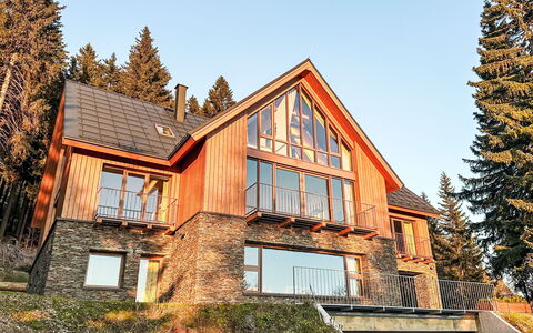 Horni Misecky 3: Building, Window, Wood, House, Home, Architecture, Roof, Cottage, Residential Area, Siding