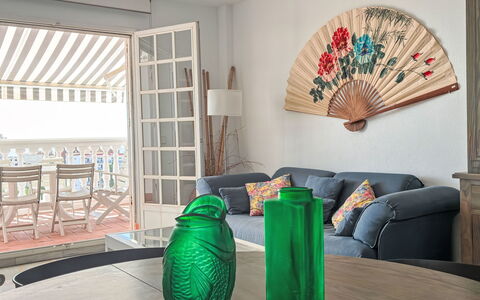 Los Arcos: Furniture, Interior Design, Home, Lighting, Flooring, Floor, Living Room, Room, Throw Pillow, Cushion