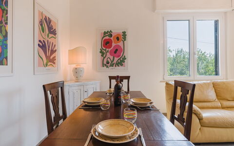 Gli Oleandri di Grazia: Furniture, Interior Design, Wall, Table, Flooring, Wood, Dining Room, Kitchen & Dining Room Table, Picture Frame, Room